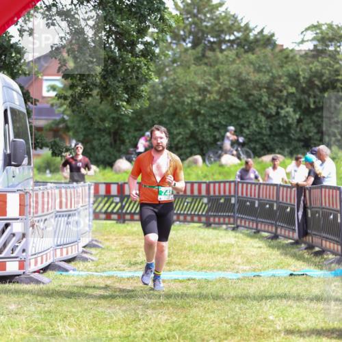 21.06.2026 - 29. Vierlanden-Triathlon Andreas Tolksdorf http://msf.ph/oto/9915871 21.06.2026 14:06:34 Ziel 748, 1073 meine-sportfotos.de