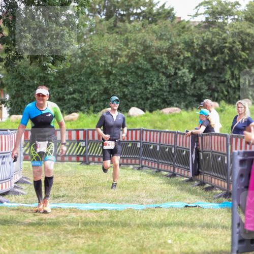 21.06.2026 - 29. Vierlanden-Triathlon Andreas Tolksdorf http://msf.ph/oto/9915894 21.06.2026 14:06:53 Ziel 71, 180, 1057 meine-sportfotos.de