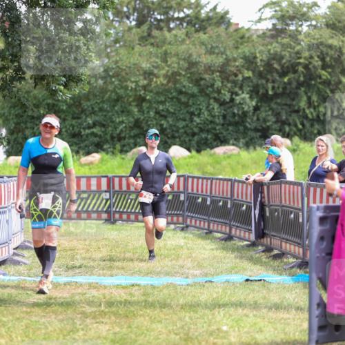 21.06.2026 - 29. Vierlanden-Triathlon Andreas Tolksdorf http://msf.ph/oto/9915898 21.06.2026 14:06:53 Ziel 71, 180, 1057 meine-sportfotos.de