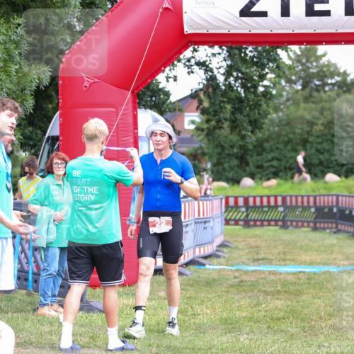 21.06.2026 - 29. Vierlanden-Triathlon Andreas Tolksdorf http://msf.ph/oto/9915928 21.06.2026 14:09:05 Ziel 22, 1126 meine-sportfotos.de