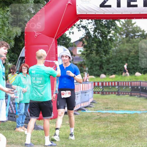 21.06.2026 - 29. Vierlanden-Triathlon Andreas Tolksdorf http://msf.ph/oto/9915929 21.06.2026 14:09:05 Ziel 22, 1126 meine-sportfotos.de