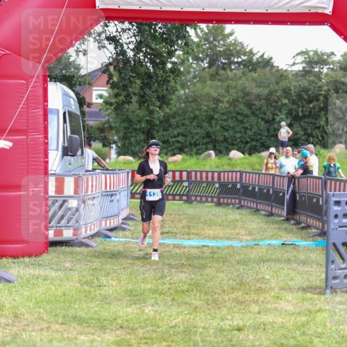 21.06.2026 - 29. Vierlanden-Triathlon Andreas Tolksdorf http://msf.ph/oto/9915933 21.06.2026 14:09:15 Ziel 243, 1126 meine-sportfotos.de