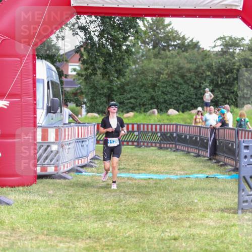 21.06.2026 - 29. Vierlanden-Triathlon Andreas Tolksdorf http://msf.ph/oto/9915934 21.06.2026 14:09:15 Ziel 243, 1126 meine-sportfotos.de