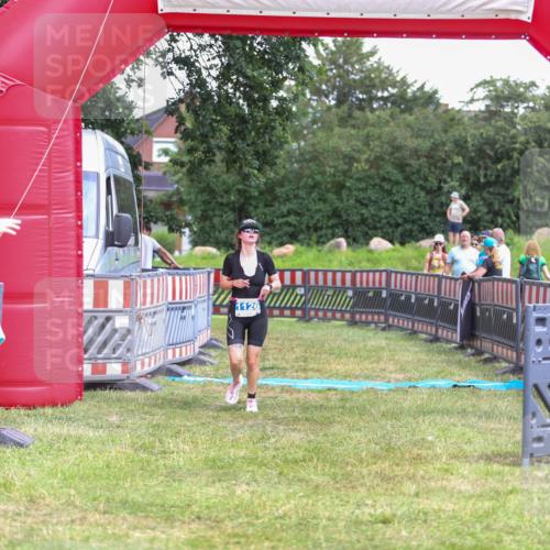 21.06.2026 - 29. Vierlanden-Triathlon Andreas Tolksdorf http://msf.ph/oto/9915935 21.06.2026 14:09:15 Ziel 243, 1126 meine-sportfotos.de