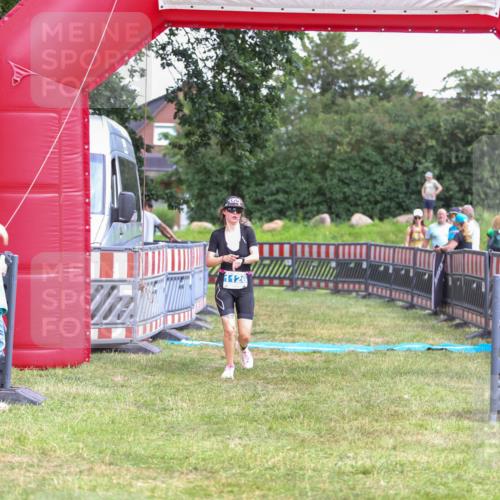 21.06.2026 - 29. Vierlanden-Triathlon Andreas Tolksdorf http://msf.ph/oto/9915939 21.06.2026 14:09:16 Ziel 243, 1126 meine-sportfotos.de