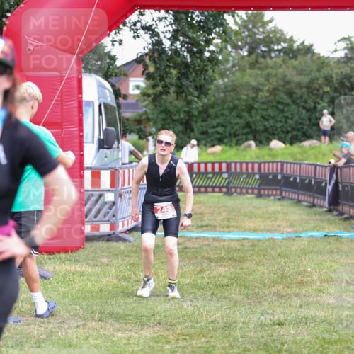 21.06.2026 - 29. Vierlanden-Triathlon Andreas Tolksdorf http://msf.ph/oto/9915948 21.06.2026 14:09:27 Ziel 243 meine-sportfotos.de
