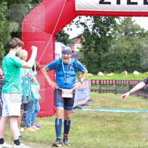 21.06.2026 - 29. Vierlanden-Triathlon Andreas Tolksdorf http://msf.ph/oto/9915974 21.06.2026 14:11:33 Ziel 1153 meine-sportfotos.de