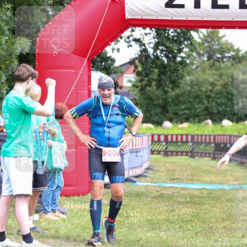 21.06.2026 - 29. Vierlanden-Triathlon Andreas Tolksdorf http://msf.ph/oto/9915978 21.06.2026 14:11:33 Ziel 1153 meine-sportfotos.de