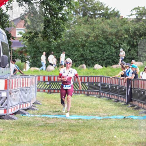 21.06.2026 - 29. Vierlanden-Triathlon Andreas Tolksdorf http://msf.ph/oto/9915985 21.06.2026 14:11:53 Ziel 1116, 1121 meine-sportfotos.de