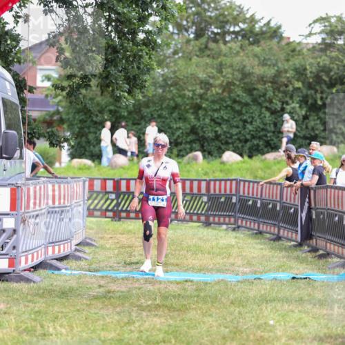 21.06.2026 - 29. Vierlanden-Triathlon Andreas Tolksdorf http://msf.ph/oto/9915988 21.06.2026 14:11:53 Ziel 1116, 1121 meine-sportfotos.de