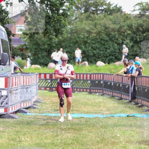21.06.2026 - 29. Vierlanden-Triathlon Andreas Tolksdorf http://msf.ph/oto/9915989 21.06.2026 14:11:54 Ziel 1116, 1121 meine-sportfotos.de