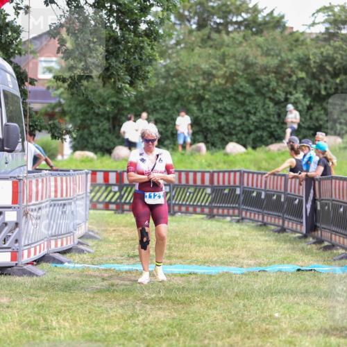 21.06.2026 - 29. Vierlanden-Triathlon Andreas Tolksdorf http://msf.ph/oto/9915990 21.06.2026 14:11:55 Ziel 48, 1116, 1121 meine-sportfotos.de