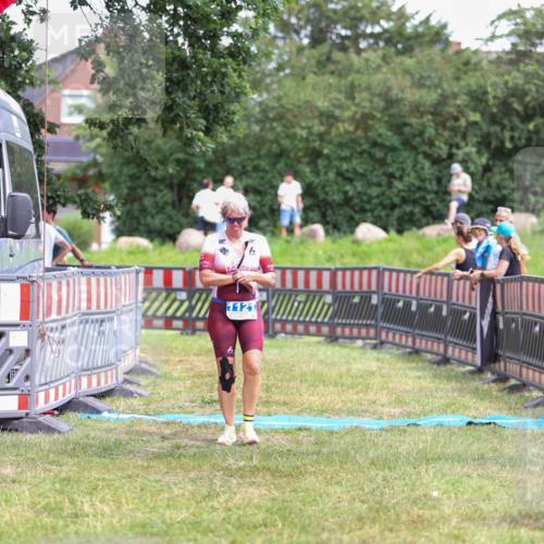 21.06.2026 - 29. Vierlanden-Triathlon Andreas Tolksdorf http://msf.ph/oto/9915991 21.06.2026 14:11:55 Ziel 48, 1116, 1121 meine-sportfotos.de