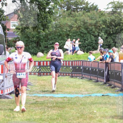 21.06.2026 - 29. Vierlanden-Triathlon Andreas Tolksdorf http://msf.ph/oto/9916000 21.06.2026 14:11:59 Ziel 48, 1116, 1121 meine-sportfotos.de