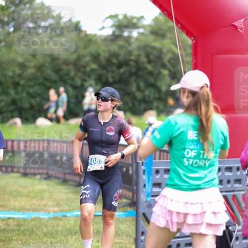 21.06.2026 - 29. Vierlanden-Triathlon Andreas Tolksdorf http://msf.ph/oto/9916022 21.06.2026 14:12:22 Ziel  meine-sportfotos.de