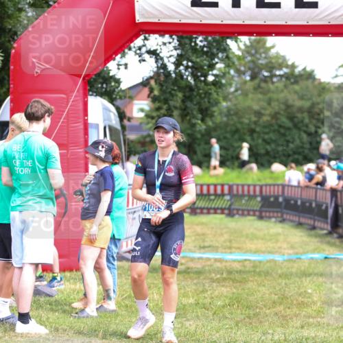 21.06.2026 - 29. Vierlanden-Triathlon Andreas Tolksdorf http://msf.ph/oto/9916030 21.06.2026 14:12:28 Ziel  meine-sportfotos.de