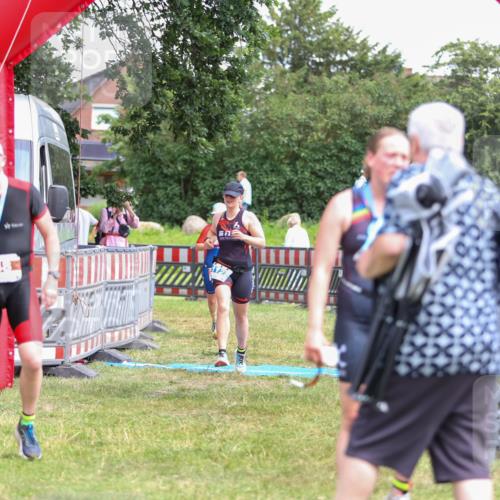 21.06.2026 - 29. Vierlanden-Triathlon Andreas Tolksdorf http://msf.ph/oto/9916041 21.06.2026 14:12:46 Ziel 233, 1127, 1134, 1146 meine-sportfotos.de