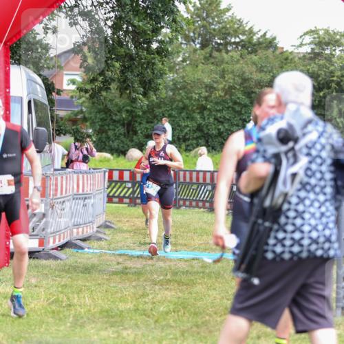 21.06.2026 - 29. Vierlanden-Triathlon Andreas Tolksdorf http://msf.ph/oto/9916042 21.06.2026 14:12:46 Ziel 233, 1127, 1134, 1146 meine-sportfotos.de