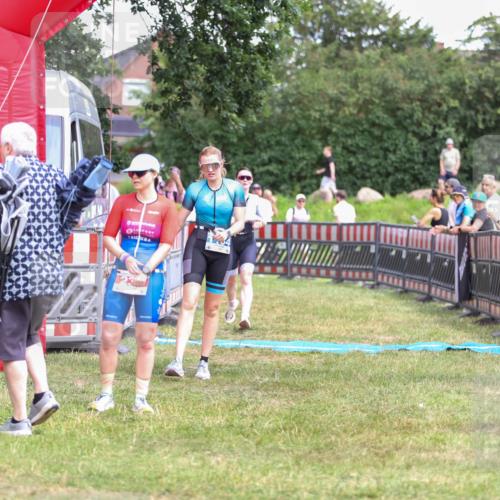 21.06.2026 - 29. Vierlanden-Triathlon Andreas Tolksdorf http://msf.ph/oto/9916044 21.06.2026 14:12:53 Ziel 233, 1134, 1146 meine-sportfotos.de