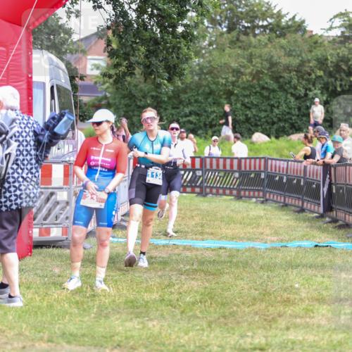21.06.2026 - 29. Vierlanden-Triathlon Andreas Tolksdorf http://msf.ph/oto/9916045 21.06.2026 14:12:53 Ziel 233, 1134, 1146 meine-sportfotos.de