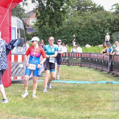 21.06.2026 - 29. Vierlanden-Triathlon Andreas Tolksdorf http://msf.ph/oto/9916048 21.06.2026 14:12:53 Ziel 233, 1134, 1146 meine-sportfotos.de