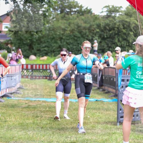 21.06.2026 - 29. Vierlanden-Triathlon Andreas Tolksdorf http://msf.ph/oto/9916051 21.06.2026 14:12:56 Ziel 1134, 1146 meine-sportfotos.de