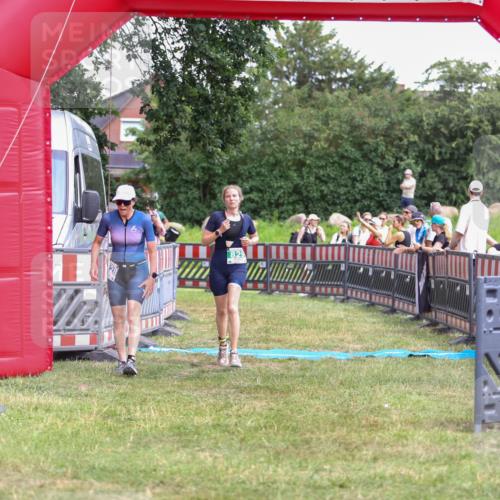 21.06.2026 - 29. Vierlanden-Triathlon Andreas Tolksdorf http://msf.ph/oto/9916088 21.06.2026 14:13:32 Ziel 771, 829, 1128 meine-sportfotos.de
