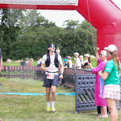 21.06.2026 - 29. Vierlanden-Triathlon Andreas Tolksdorf http://msf.ph/oto/9916101 21.06.2026 14:13:57 Ziel 74, 1112, 1139 meine-sportfotos.de