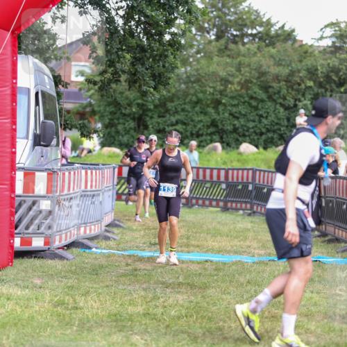 21.06.2026 - 29. Vierlanden-Triathlon Andreas Tolksdorf http://msf.ph/oto/9916107 21.06.2026 14:14:05 Ziel 1112, 1114, 1139, 1161 meine-sportfotos.de