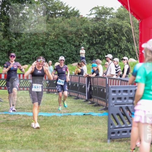 21.06.2026 - 29. Vierlanden-Triathlon Andreas Tolksdorf http://msf.ph/oto/9916117 21.06.2026 14:14:08 Ziel 1112, 1114, 1139, 1157, 1161 meine-sportfotos.de