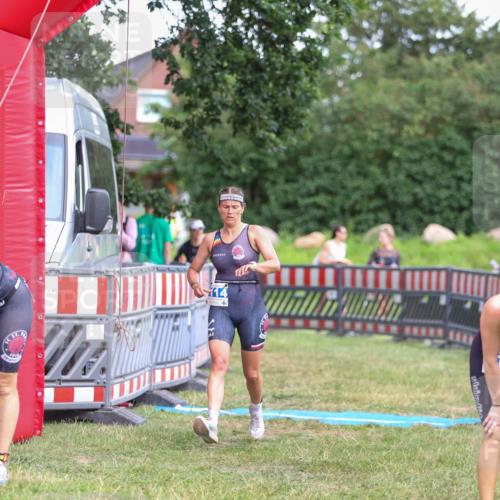 21.06.2026 - 29. Vierlanden-Triathlon Andreas Tolksdorf http://msf.ph/oto/9916132 21.06.2026 14:14:16 Ziel 1114, 1157 meine-sportfotos.de