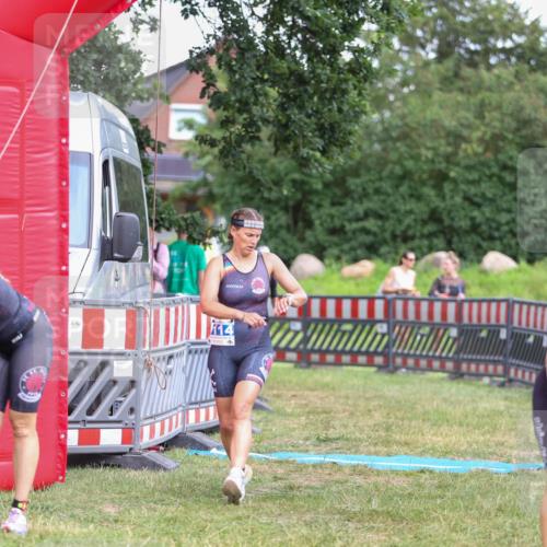 21.06.2026 - 29. Vierlanden-Triathlon Andreas Tolksdorf http://msf.ph/oto/9916137 21.06.2026 14:14:16 Ziel 1114, 1157 meine-sportfotos.de
