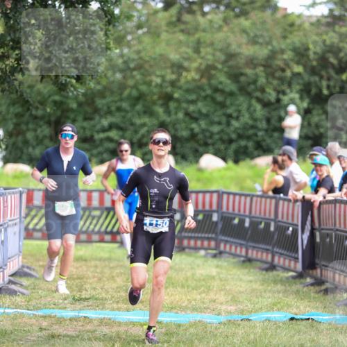 21.06.2026 - 29. Vierlanden-Triathlon Andreas Tolksdorf http://msf.ph/oto/9916153 21.06.2026 14:15:25 Ziel 158, 662, 1150 meine-sportfotos.de