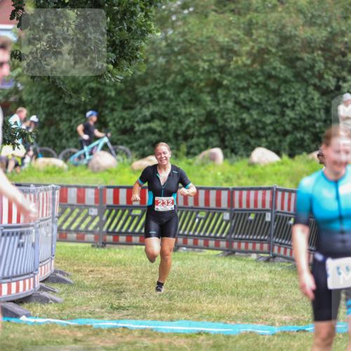 21.06.2026 - 29. Vierlanden-Triathlon Andreas Tolksdorf http://msf.ph/oto/9916190 21.06.2026 14:16:13 Ziel 232 meine-sportfotos.de