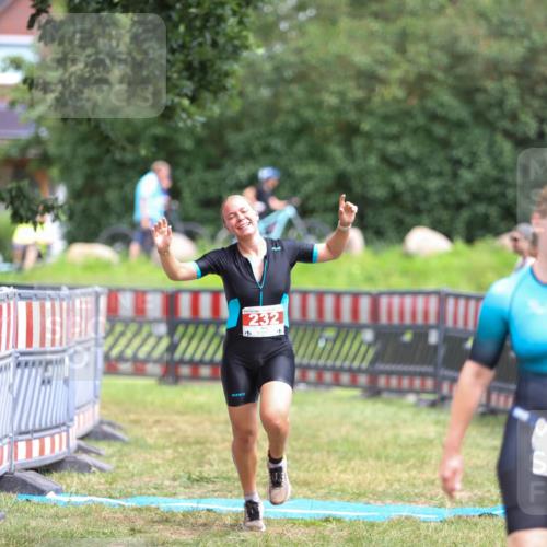 21.06.2026 - 29. Vierlanden-Triathlon Andreas Tolksdorf http://msf.ph/oto/9916197 21.06.2026 14:16:14 Ziel 232 meine-sportfotos.de