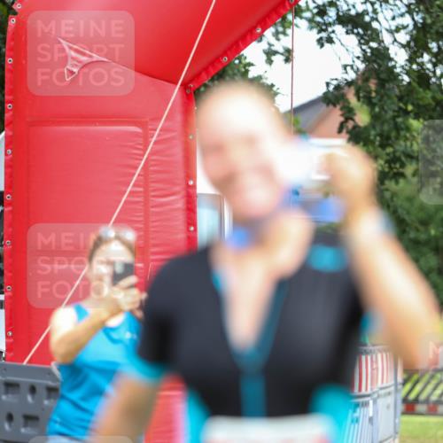 21.06.2026 - 29. Vierlanden-Triathlon Andreas Tolksdorf http://msf.ph/oto/9916205 21.06.2026 14:16:25 Ziel 1147 meine-sportfotos.de