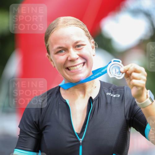 21.06.2026 - 29. Vierlanden-Triathlon Andreas Tolksdorf http://msf.ph/oto/9916209 21.06.2026 14:16:26 Ziel 830, 1147 meine-sportfotos.de