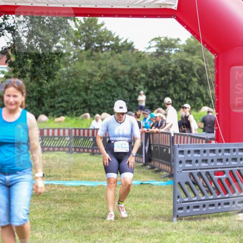 21.06.2026 - 29. Vierlanden-Triathlon Andreas Tolksdorf http://msf.ph/oto/9916215 21.06.2026 14:16:30 Ziel 830, 1144, 1147 meine-sportfotos.de