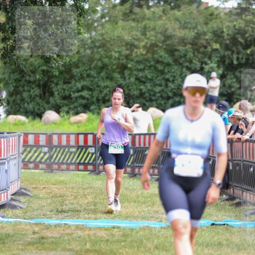 21.06.2026 - 29. Vierlanden-Triathlon Andreas Tolksdorf http://msf.ph/oto/9916218 21.06.2026 14:16:36 Ziel 830, 1144 meine-sportfotos.de
