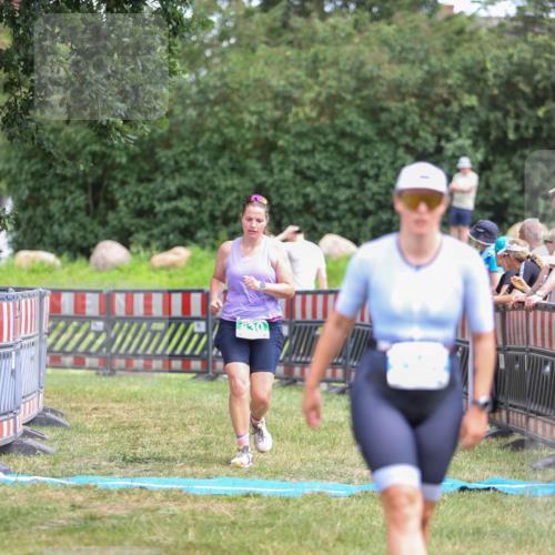 21.06.2026 - 29. Vierlanden-Triathlon Andreas Tolksdorf http://msf.ph/oto/9916220 21.06.2026 14:16:36 Ziel 830, 1144 meine-sportfotos.de