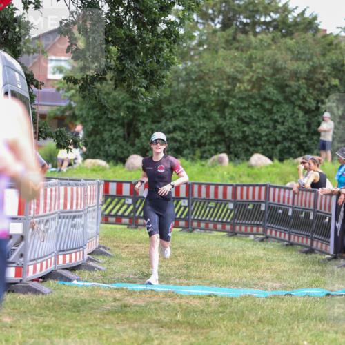 21.06.2026 - 29. Vierlanden-Triathlon Andreas Tolksdorf http://msf.ph/oto/9916245 21.06.2026 14:16:49 Ziel 1111 meine-sportfotos.de