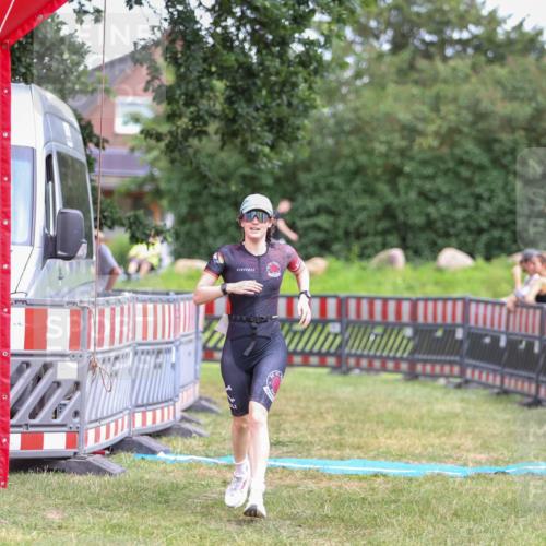 21.06.2026 - 29. Vierlanden-Triathlon Andreas Tolksdorf http://msf.ph/oto/9916251 21.06.2026 14:16:50 Ziel 1111 meine-sportfotos.de