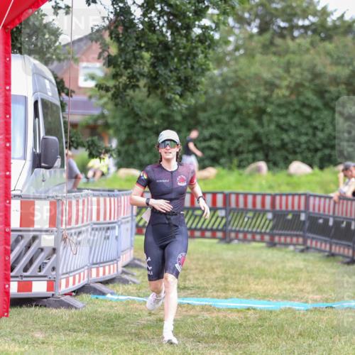 21.06.2026 - 29. Vierlanden-Triathlon Andreas Tolksdorf http://msf.ph/oto/9916253 21.06.2026 14:16:50 Ziel 1111 meine-sportfotos.de
