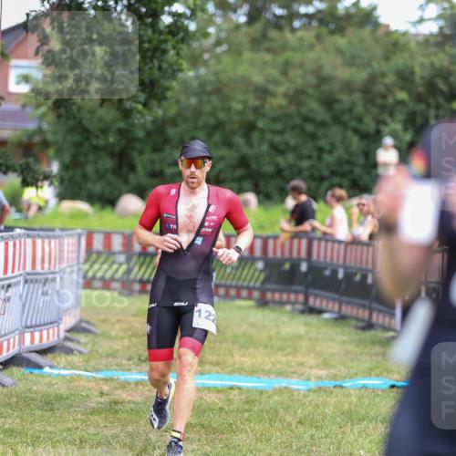 21.06.2026 - 29. Vierlanden-Triathlon Andreas Tolksdorf http://msf.ph/oto/9916256 21.06.2026 14:17:04 Ziel 850, 1129, 1155, 1220 meine-sportfotos.de