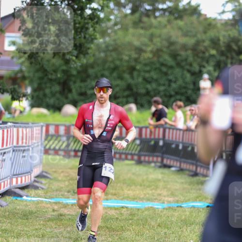 21.06.2026 - 29. Vierlanden-Triathlon Andreas Tolksdorf http://msf.ph/oto/9916257 21.06.2026 14:17:04 Ziel 850, 1129, 1155, 1220 meine-sportfotos.de