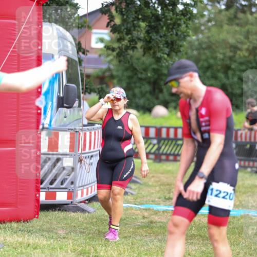 21.06.2026 - 29. Vierlanden-Triathlon Andreas Tolksdorf http://msf.ph/oto/9916264 21.06.2026 14:17:08 Ziel 89, 850, 1129, 1155, 1173 meine-sportfotos.de