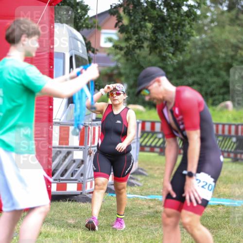 21.06.2026 - 29. Vierlanden-Triathlon Andreas Tolksdorf http://msf.ph/oto/9916269 21.06.2026 14:17:08 Ziel 89, 850, 1129, 1155, 1173 meine-sportfotos.de