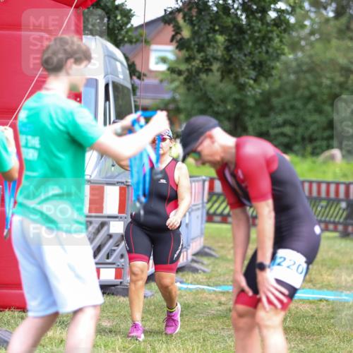 21.06.2026 - 29. Vierlanden-Triathlon Andreas Tolksdorf http://msf.ph/oto/9916273 21.06.2026 14:17:08 Ziel 89, 850, 1129, 1155, 1173 meine-sportfotos.de