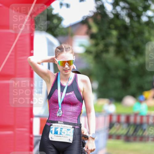 21.06.2026 - 29. Vierlanden-Triathlon Andreas Tolksdorf http://msf.ph/oto/9916294 21.06.2026 14:18:01 Ziel  meine-sportfotos.de