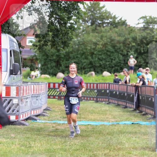 21.06.2026 - 29. Vierlanden-Triathlon Andreas Tolksdorf http://msf.ph/oto/9916299 21.06.2026 14:18:14 Ziel 1164 meine-sportfotos.de